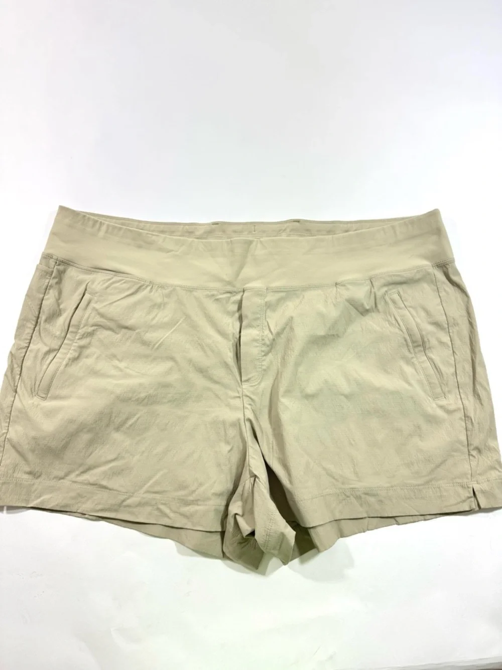 Athleta Trekkie North Shorts Beige Ripstop Hiking